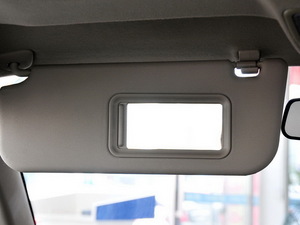 2010款1.6L CVT精钻型 遮阳板（左）