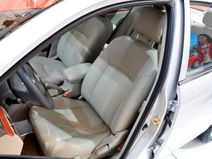 2010款1.6L CVT精钻型 主驾驶座椅