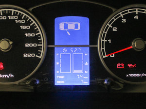 2010款1.5L 手动精英型 中控区