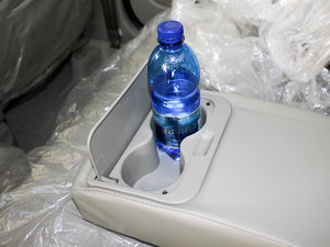 2010款1.5L 手动精英型 空间座椅