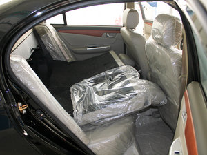 2010款1.5L 手动精英型 空间座椅