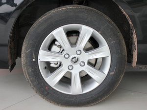 2010款1.5L 手动精英型 轮圈