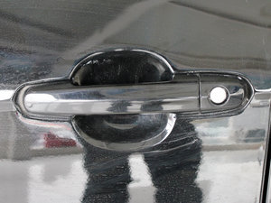 2010款1.5L 手动精英型 主驾门拉手