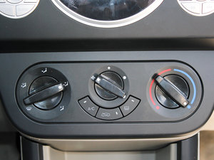 2010款1.3L 手动舒适版 空调调节
