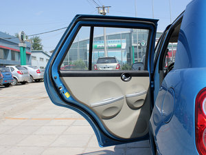 2010款1.3L 手动舒适版 空间座椅