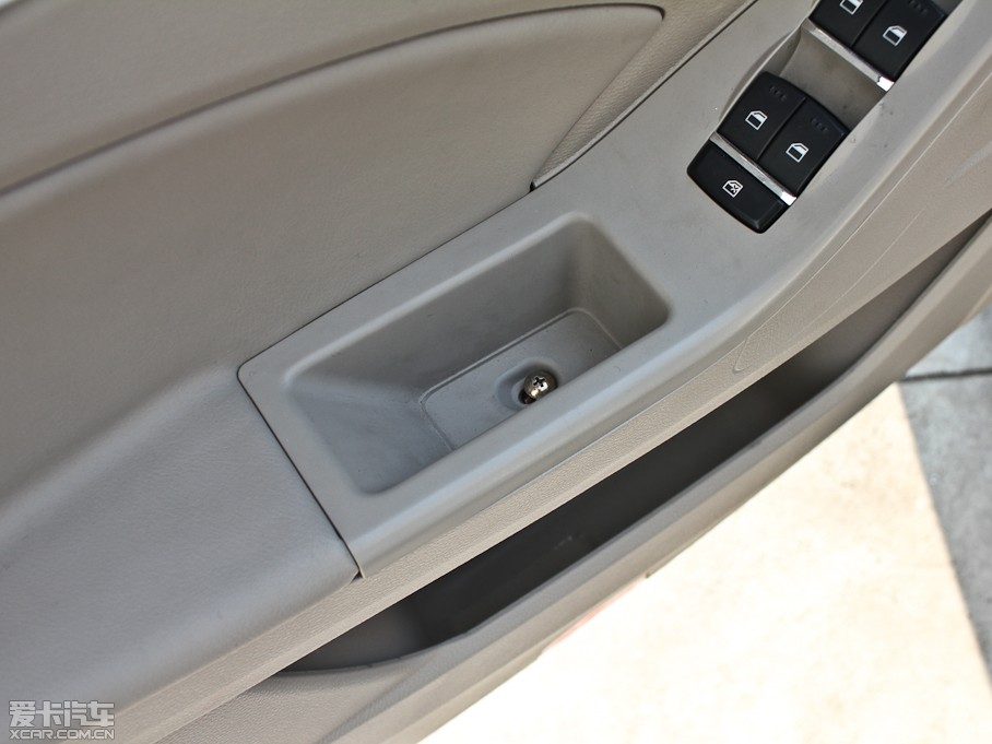 2013������720 1.8L �քӺ��A��