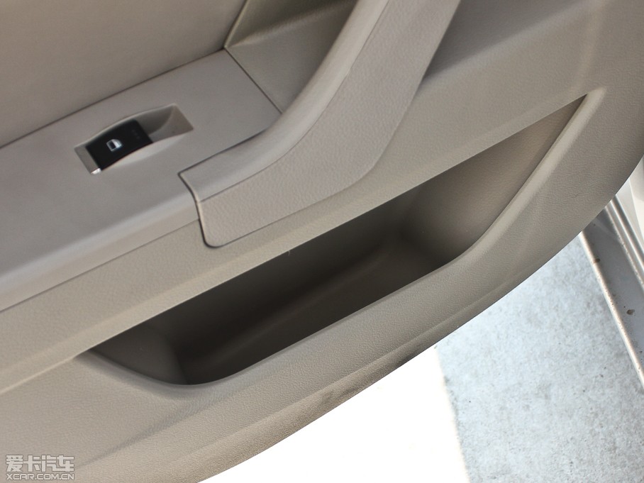 2013������720 1.8L �քӺ��A��