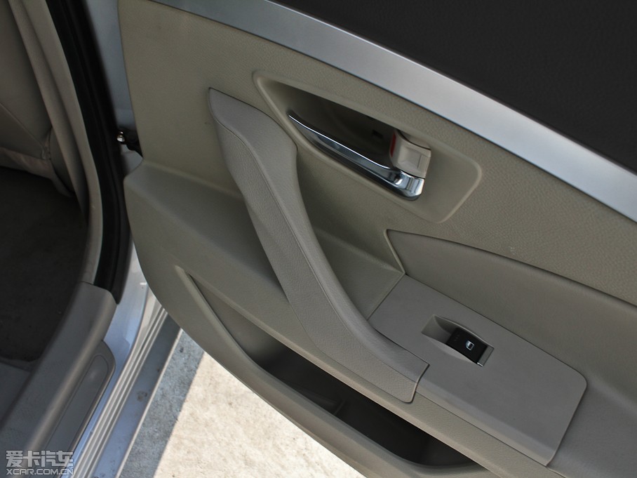 2013������720 1.8L �քӺ��A��