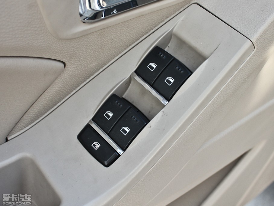 2013������720 1.8L �քӺ��A��