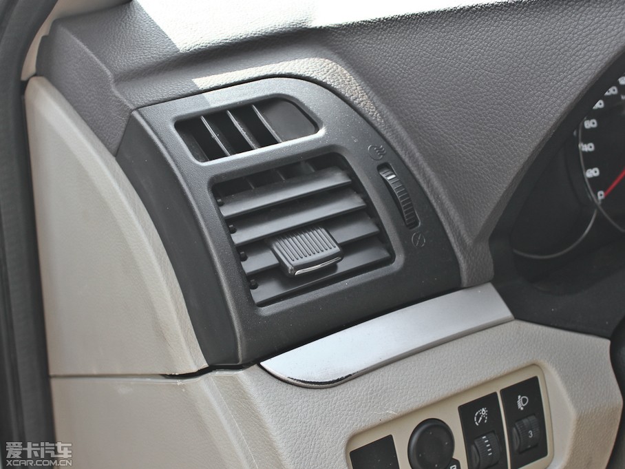 2013������720 1.8L �քӺ��A��