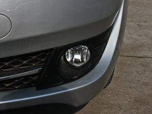 2013款1.8L 手动豪华版 前雾灯