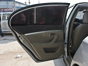 2013款1.8L 手动豪华版 左后车门