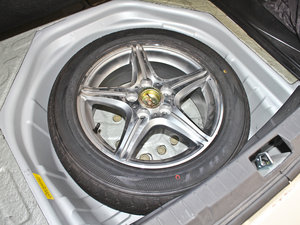 2013款1.8L 手动豪华版 备胎