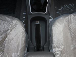 2011款领航版 1.3L 舒适型 中控区