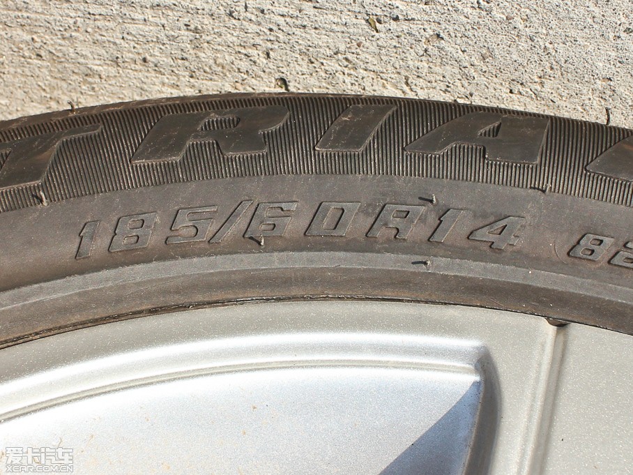 2011������520i 1.3L ���m��