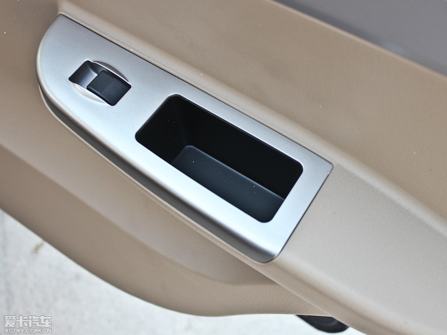 2011������520i 1.3L ���m��