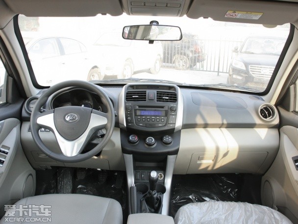 力帆汽車2012款力帆X60