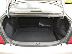 2014款1.5L 标准型 行李厢空间