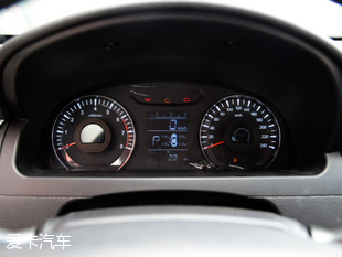 力帆汽車2015款力帆820