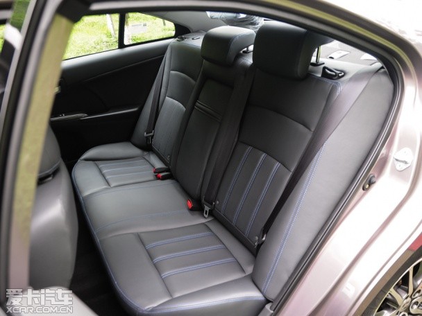 力帆汽車2015款力帆820