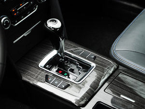 2015款2.4L 自动旗舰型 换挡杆