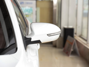 2015款1.8L 手动豪华型 后视镜