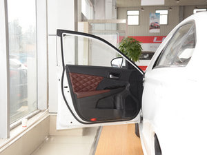 2015款1.8L 手动豪华型 驾驶位车门