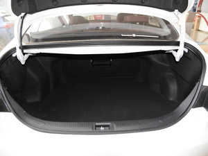 2015款1.8L 手动豪华型 行李厢空间