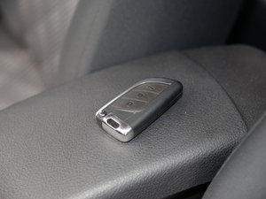 2015款1.8L 手动豪华型 车钥匙