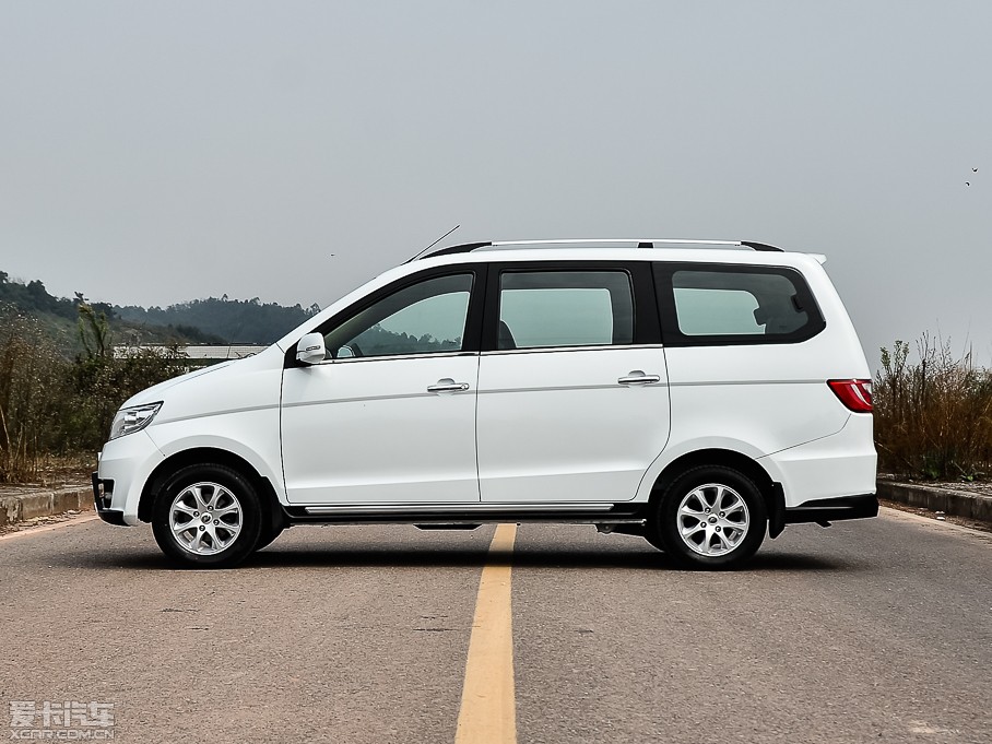 2015; 1.5L S ք VIP