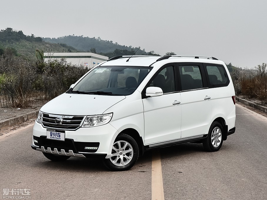 2015; 1.5L S ք VIP