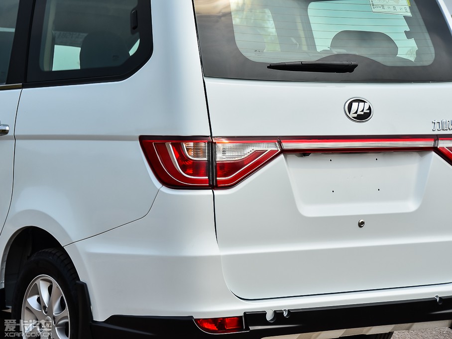 2015; 1.5L S ք VIP