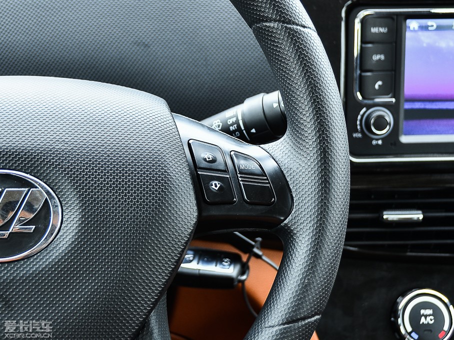 2015; 1.5L S ք VIP