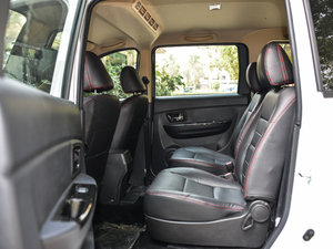 2015款1.2L 手动舒适型 空间座椅