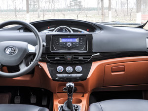 2015款1.5L S 手动舒适型 中控台