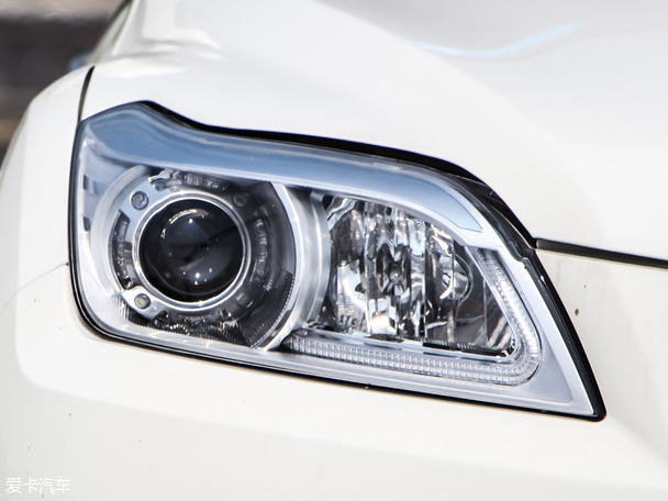 力帆汽車2015款力帆X60