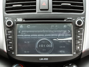 2015款1.8L CVT豪华型 中控区