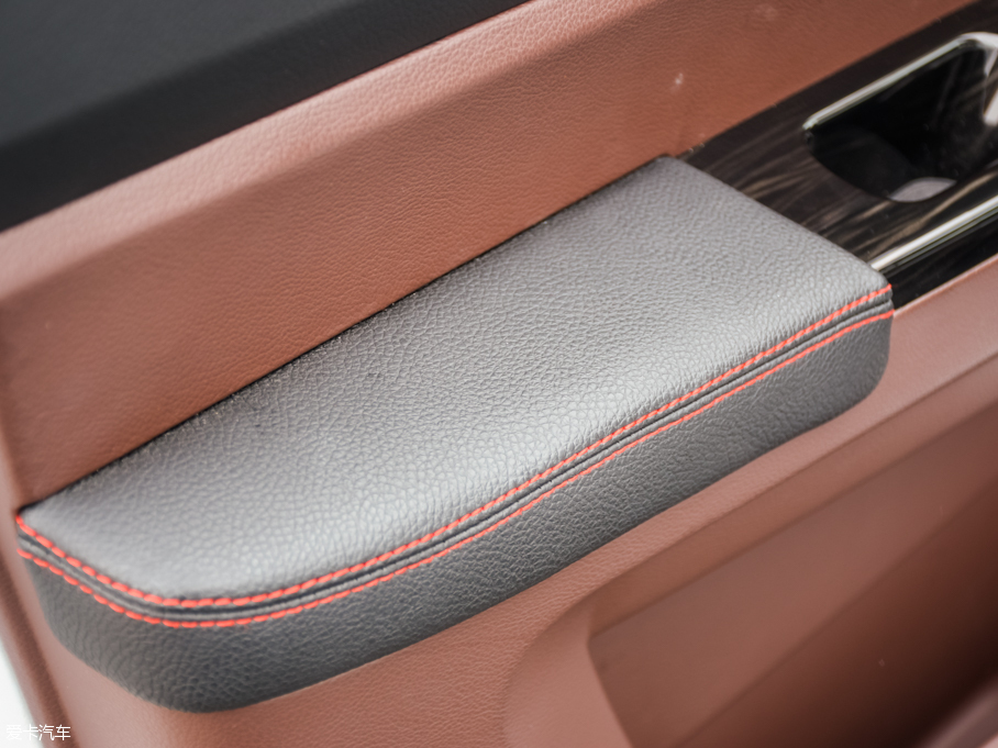 2016���~�� 1.5L �քӾ�Ӣ��