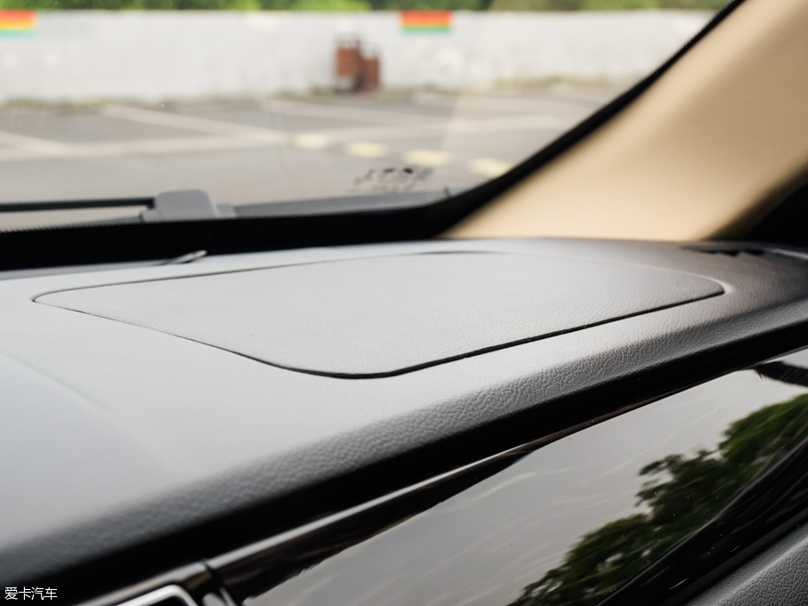 2016���~�� 1.5L �քӾ�Ӣ��