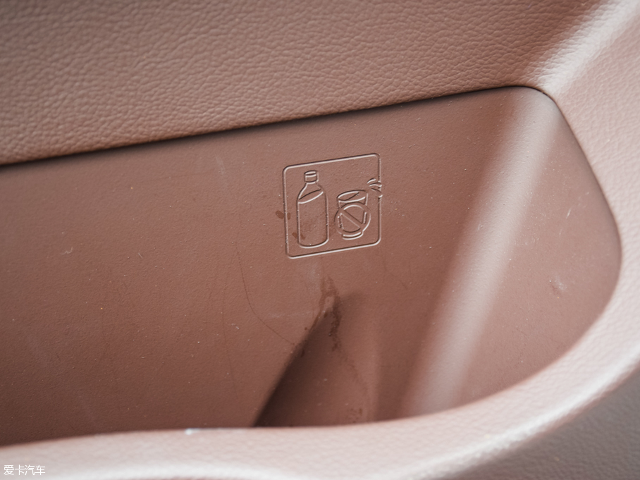 2016���~�� 1.5L �քӾ�Ӣ��