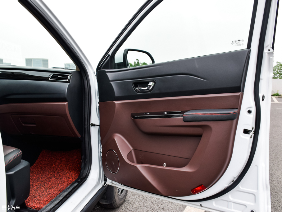 2016���~�� 1.5L �քӾ�Ӣ��