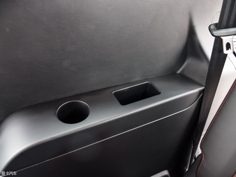 2016���~�� 1.5L �քӾ�Ӣ��