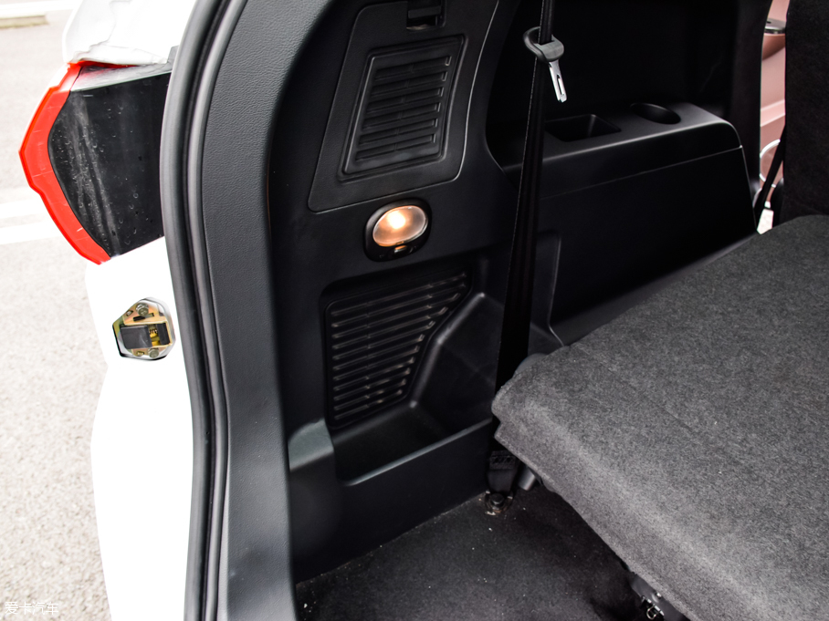 2016���~�� 1.5L �քӾ�Ӣ��