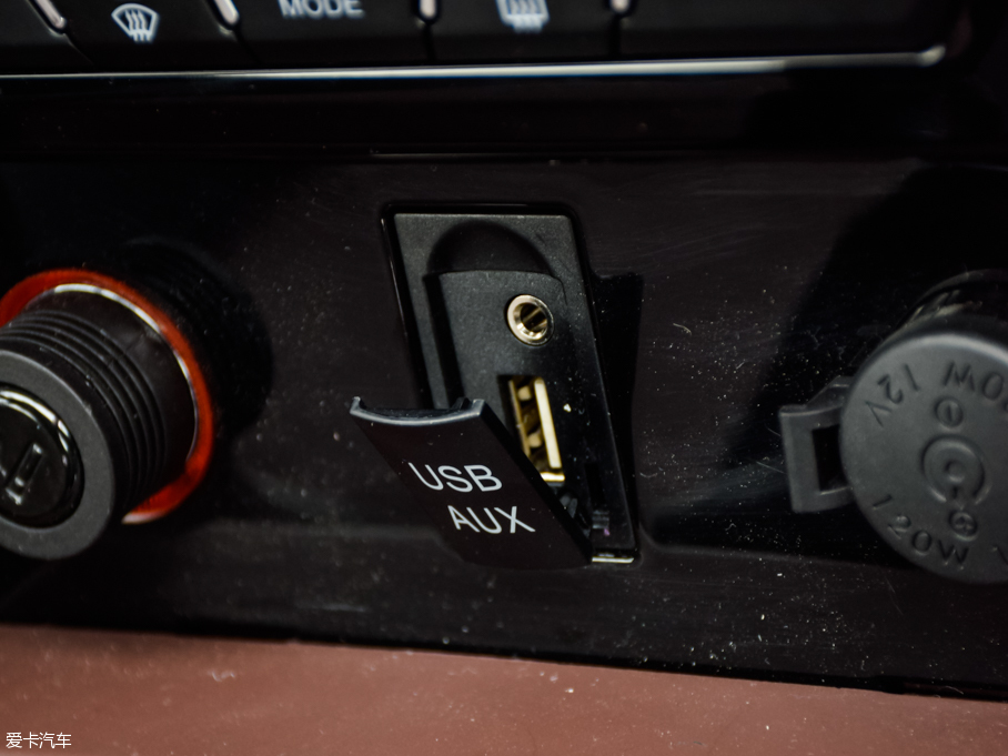 2016���~�� 1.5L �քӾ�Ӣ��