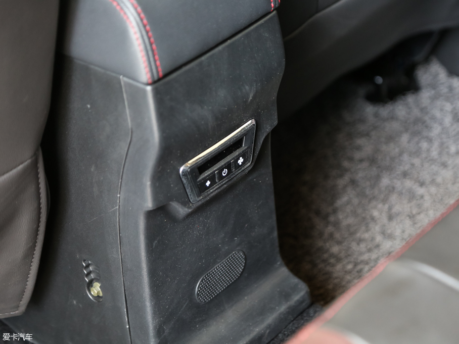 2016���~�� 1.5L �քӾ�Ӣ��