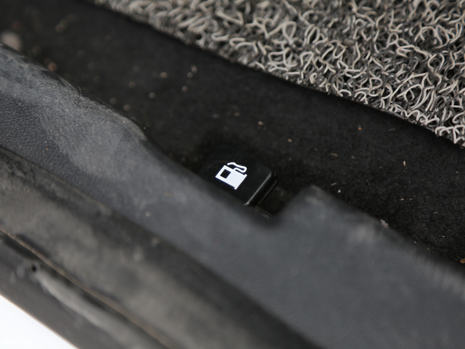 2016���~�� 1.5L �քӾ�Ӣ��