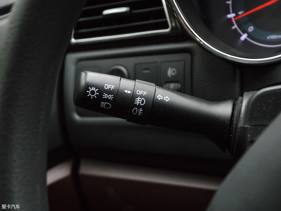 2016���~�� 1.5L �Ԅ�(d��ng)������