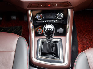 2016��1.5L �քӾ�Ӣ�� �п؅^(q��)