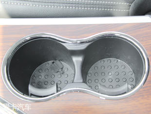 力帆汽車2017款力帆X80