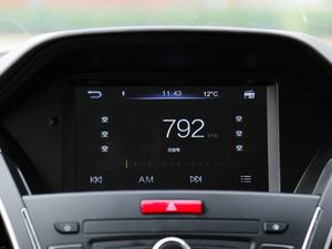 2017款2.0T 自动实用型 中控台显示屏
